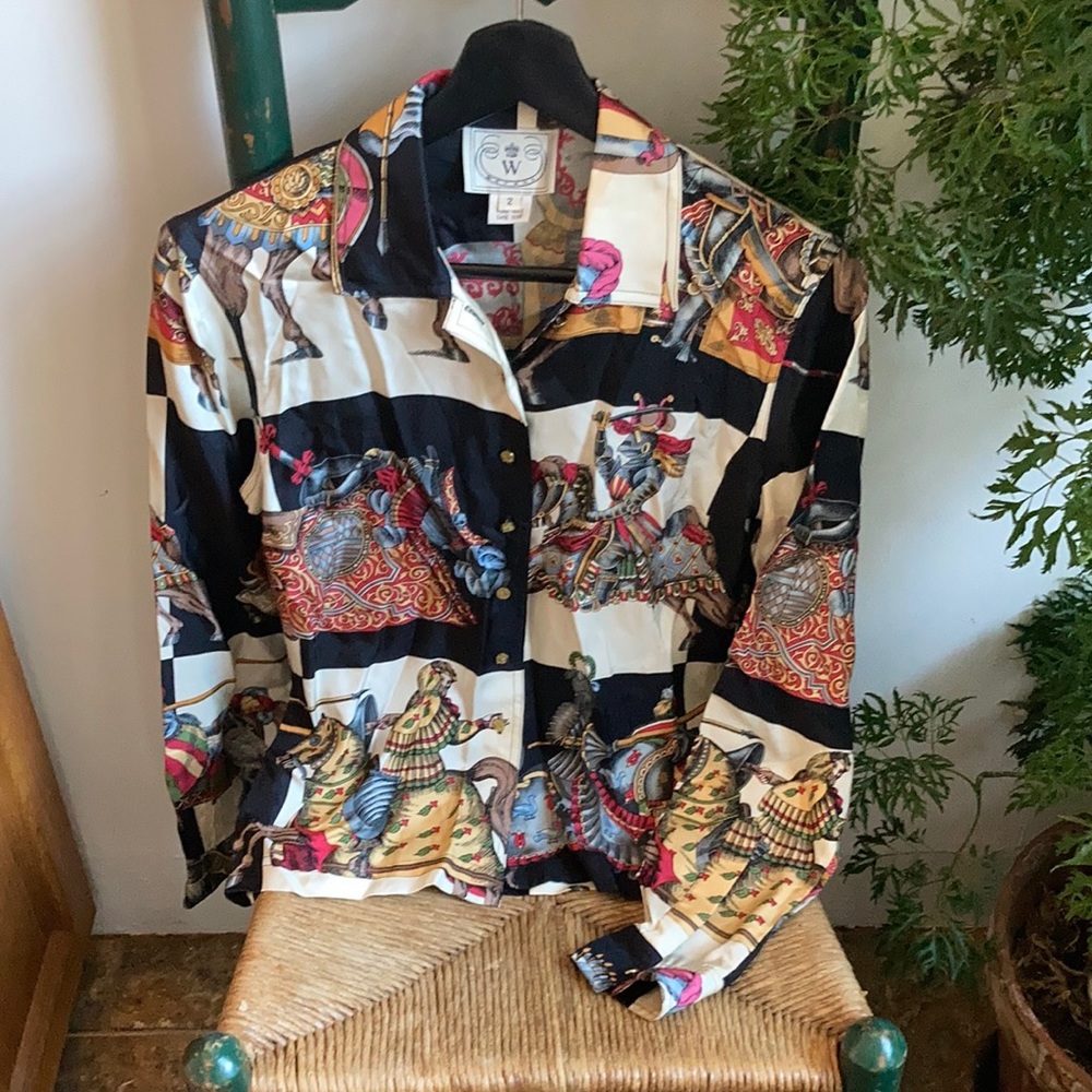 Blouse size 2  WATHNE measurements in pictures. It’s silk